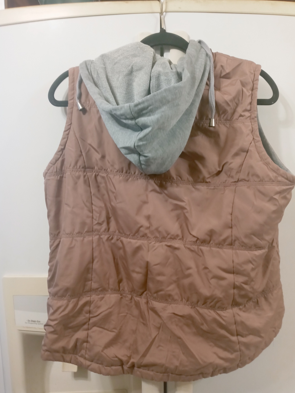 Women’s Quilted Hooded Vest in Mauve Pink - Lightweight Layering - Picture 3 of 6